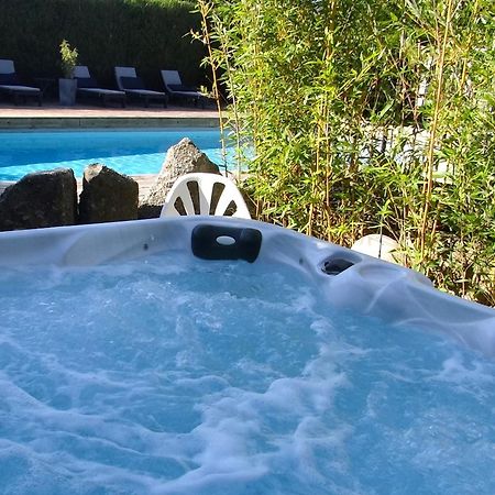 La Maison De Gilbert Jacuzzi Piscine Chauffee Selon Saison Chaudes-Aigues Exterior photo
