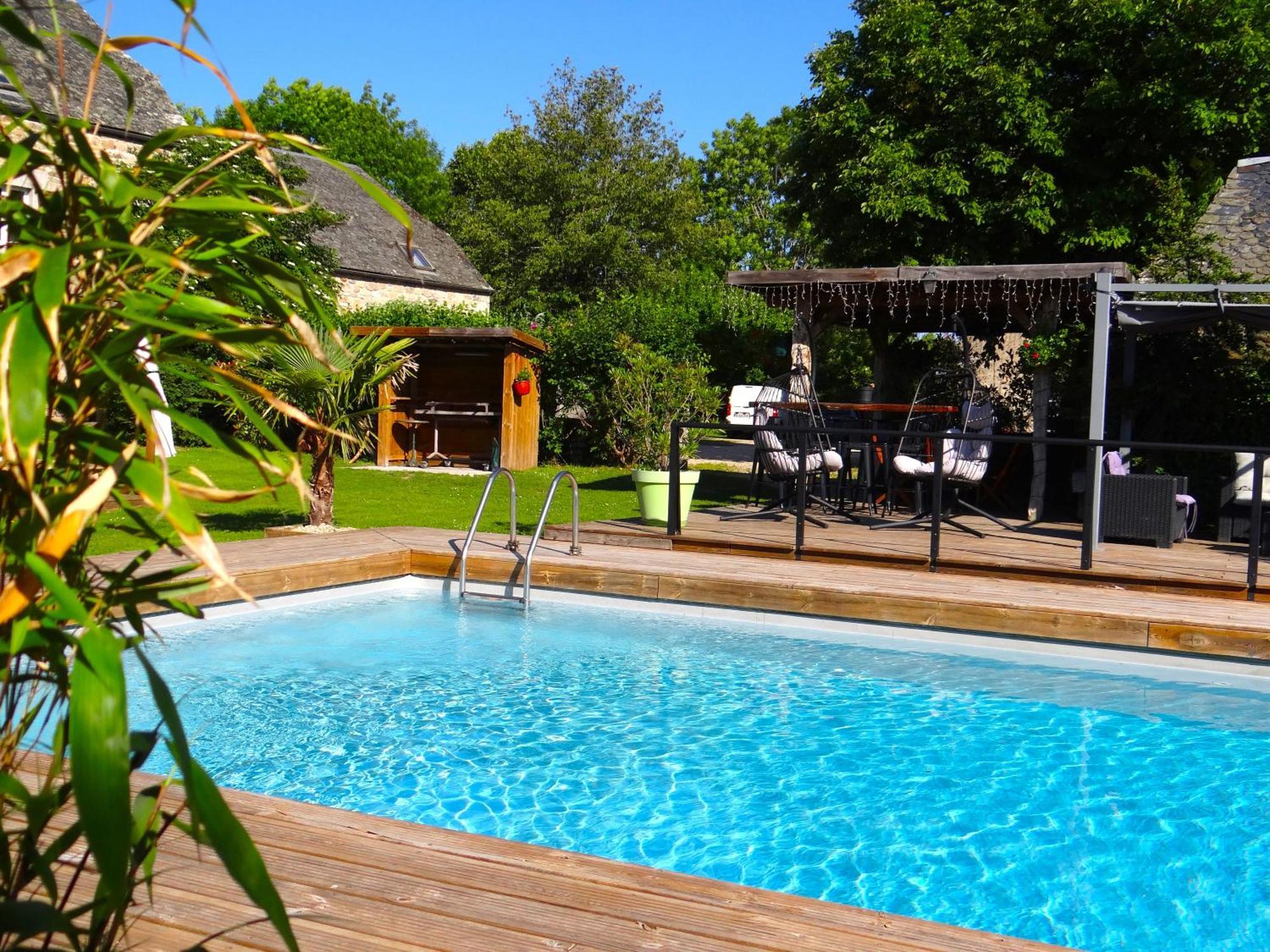 La Maison De Gilbert Jacuzzi Piscine Chauffee Selon Saison Chaudes-Aigues Exterior photo