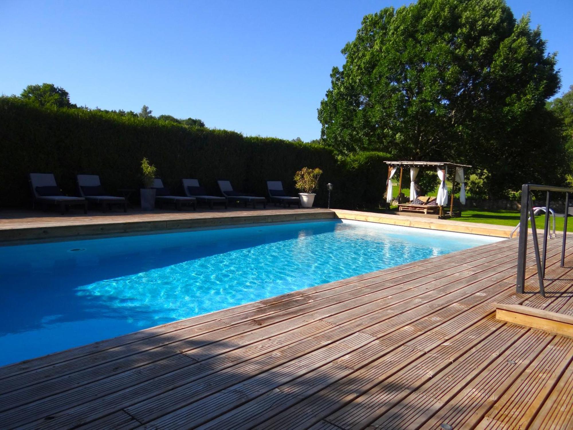 La Maison De Gilbert Jacuzzi Piscine Chauffee Selon Saison Chaudes-Aigues Exterior photo