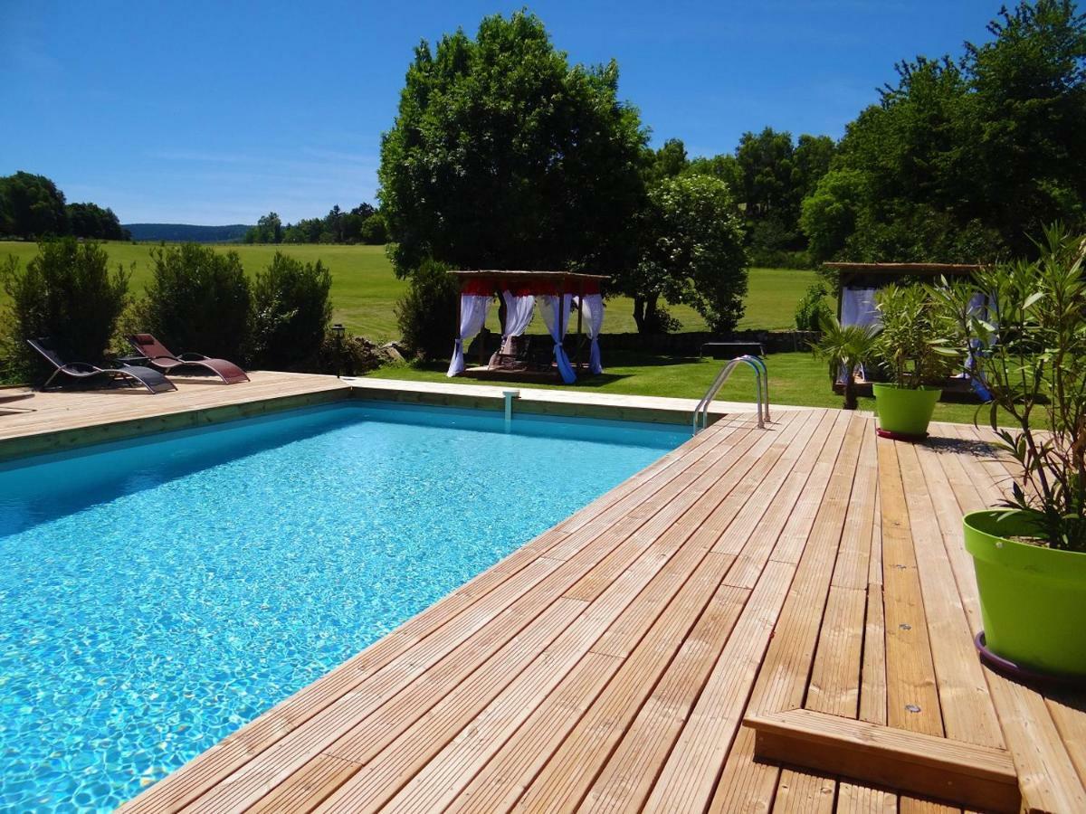 La Maison De Gilbert Jacuzzi Piscine Chauffee Selon Saison Chaudes-Aigues Exterior photo